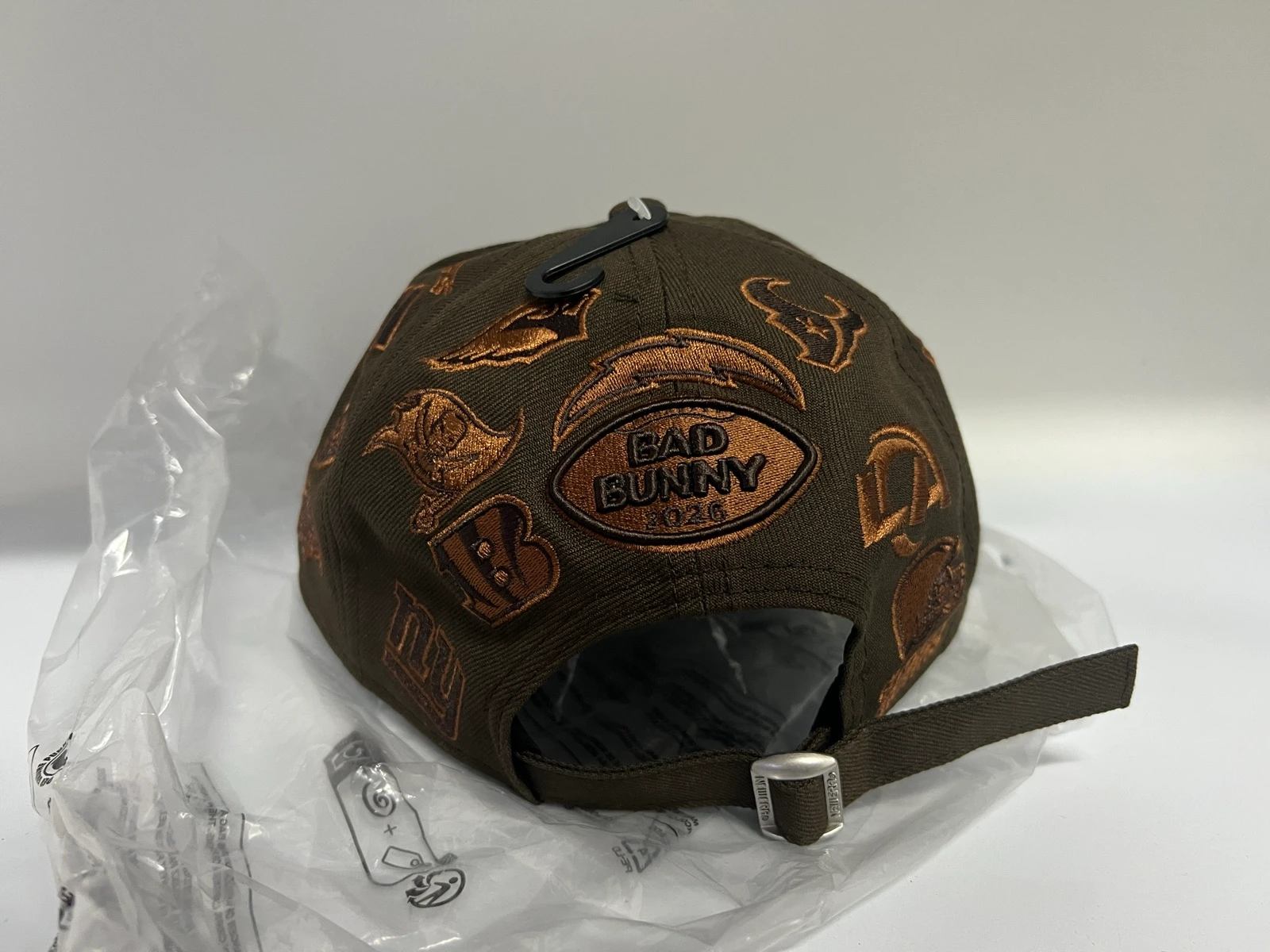 New Era NFL x Bad Bunny All Over Logos Brown OSFA Cap – photo 4
